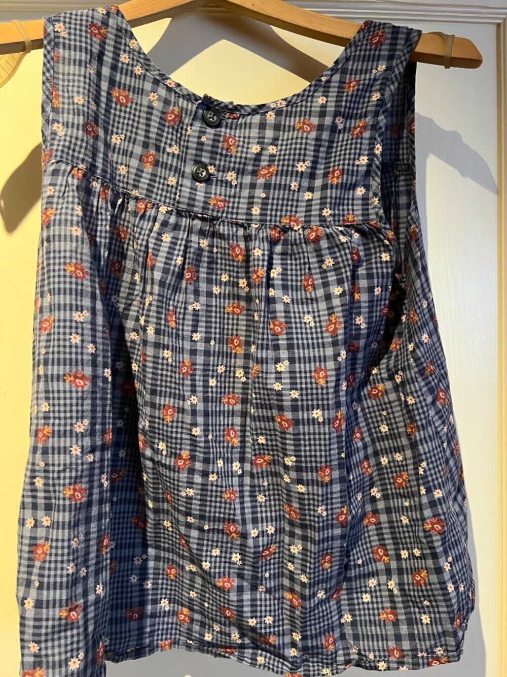 Toad&Co Pintuck Tank - Picture 5 of 5